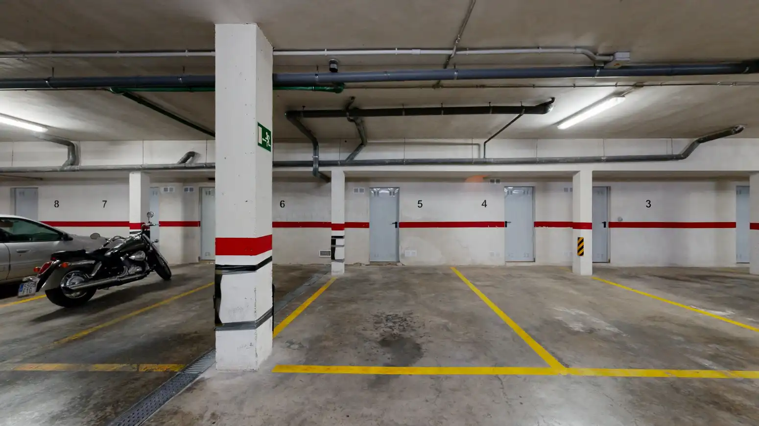 Parkplatz von Wohnung zum Verkauf in Cartagena mit Privatgarten, Terrasse und Abstellraum