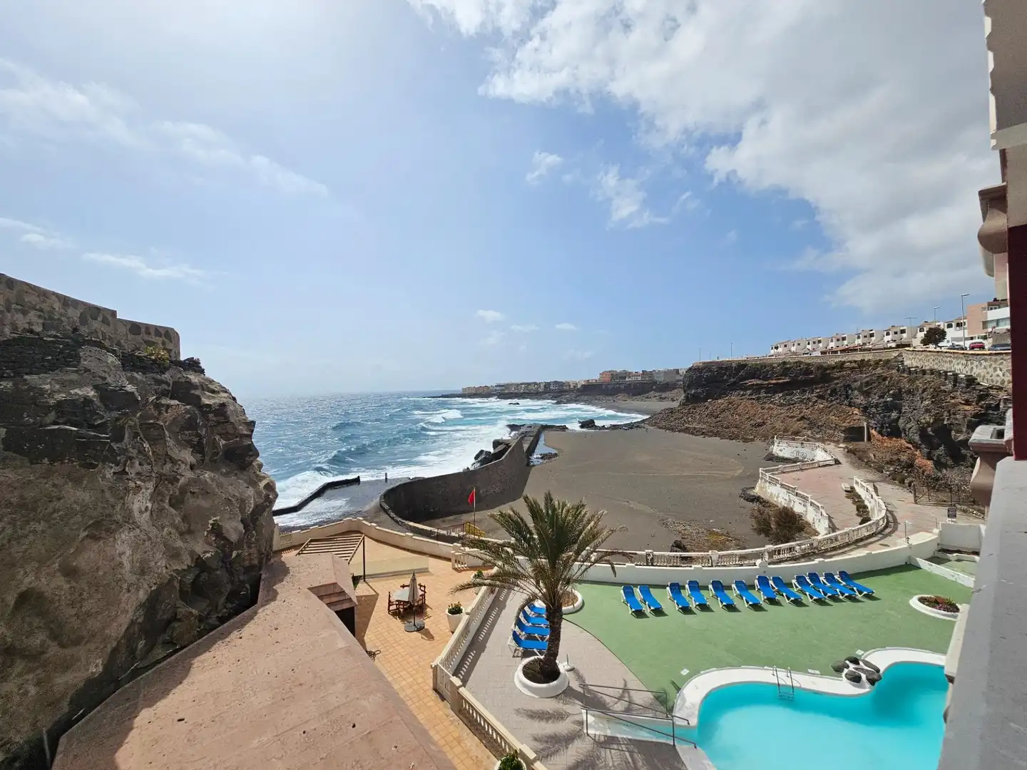 Vista exterior de Pis de lloguer en Telde amb Piscina comunitària