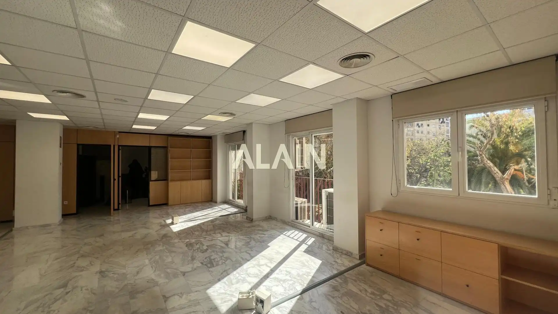 Oficina de alquiler en  Valencia Capital con Aire acondicionado