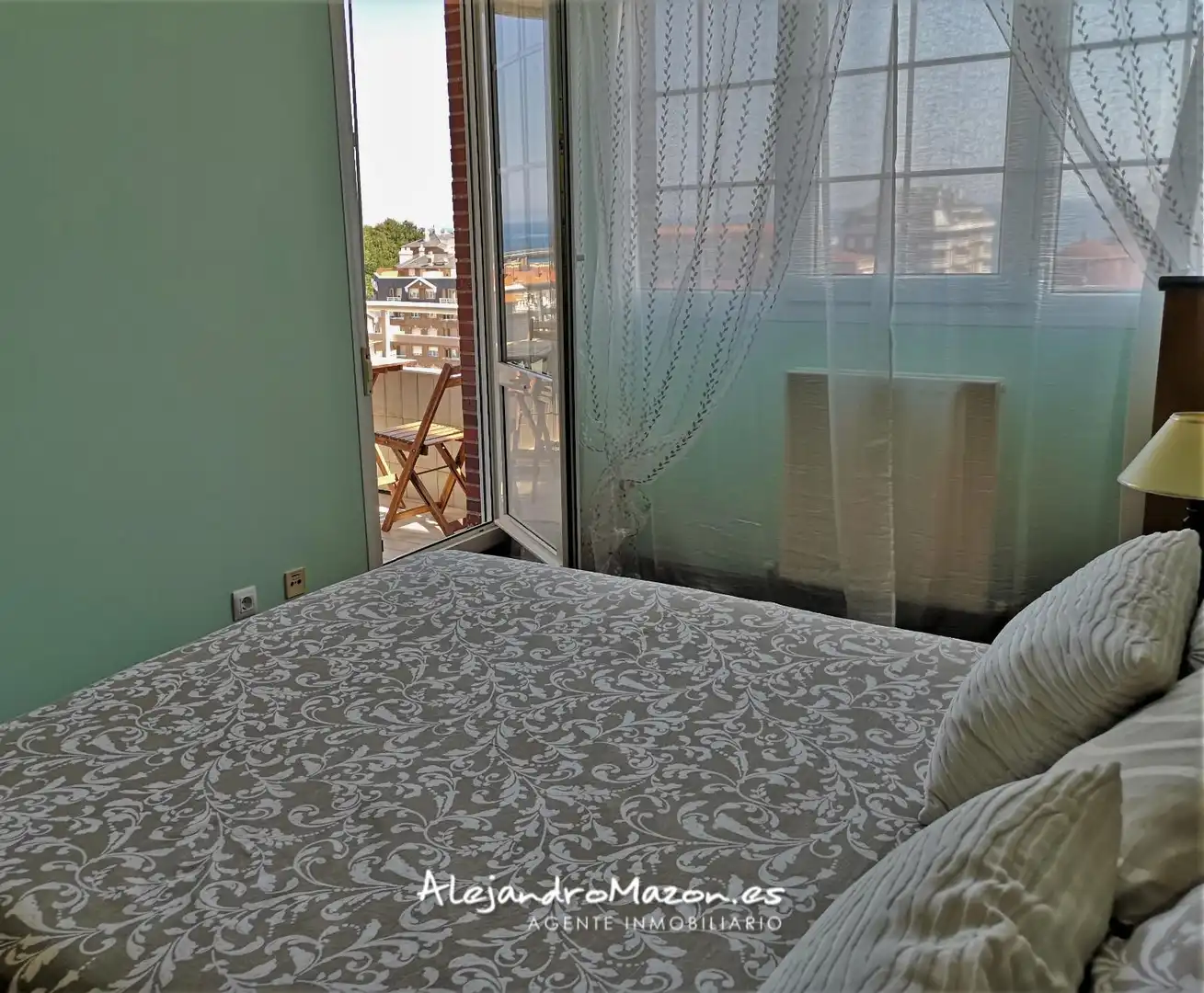 Bedroom of Flat for rent in Castro-Urdiales  with Heating, Terrace and Swimming Pool
