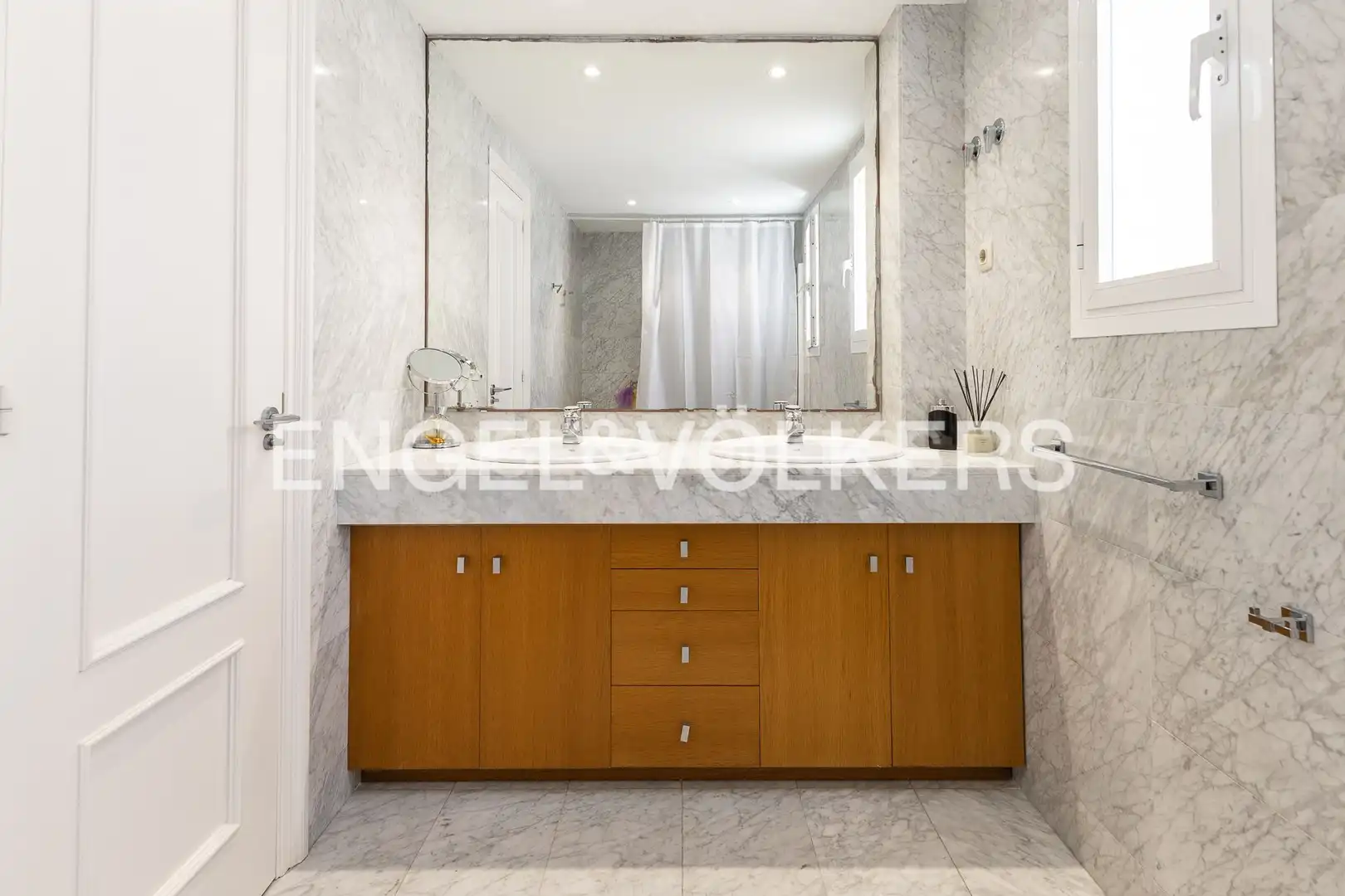 Baño de Casa o chalet en venta en El Masnou con Aire acondicionado, Calefacción y Jardín privado
