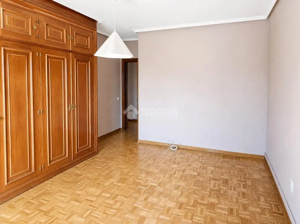 Dormitori de Pis en venda en Madrid amb Terrassa i Balcó