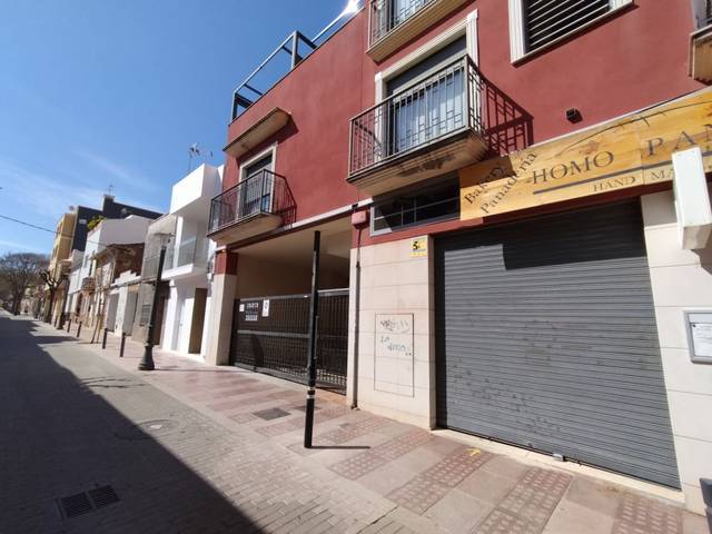 Garaje en Venta en Los Dolores en Pueblo