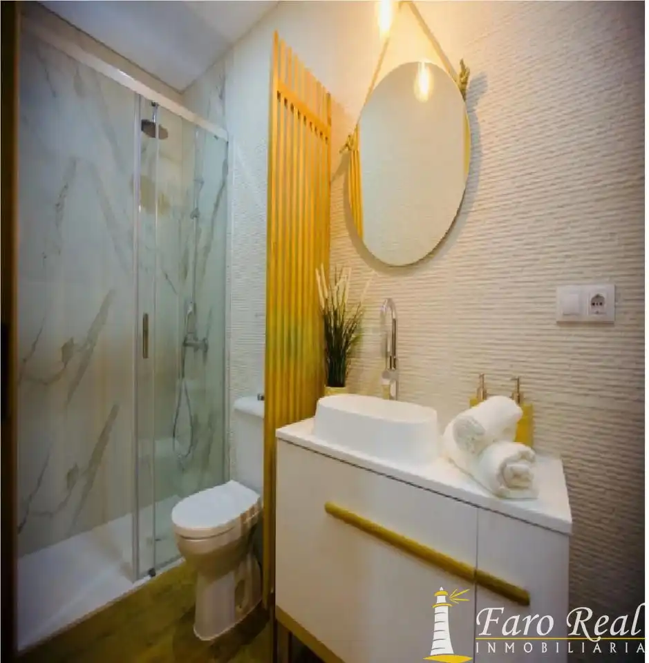 Badezimmer von Loft zum Verkauf in Sanlúcar de Barrameda mit Klimaanlage und Möbliert