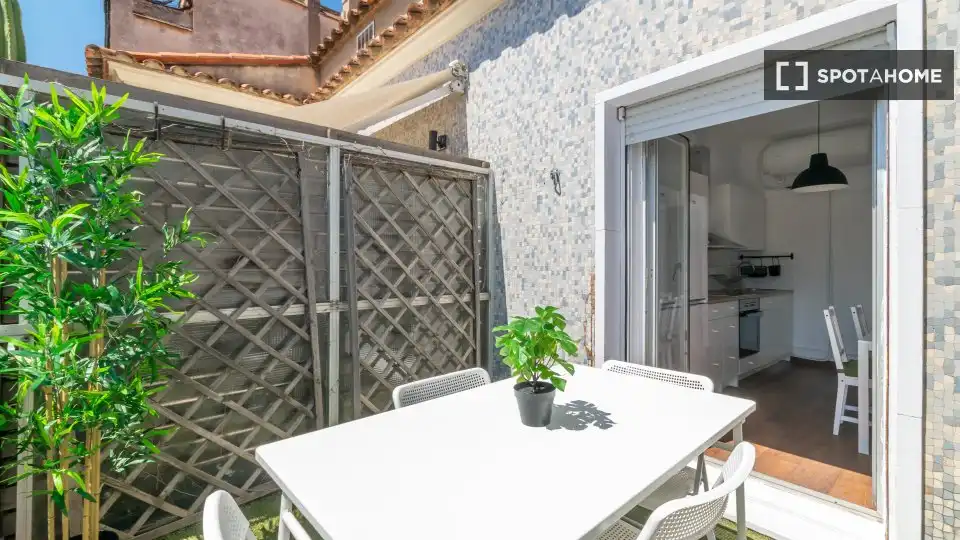 Terrasse von Wohnung zur untervermieten in Barcelona mit Klimaanlage, Heizung und Möbliert