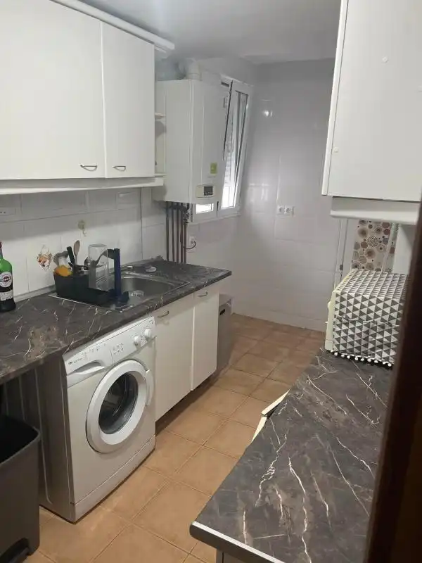 Cocina de Apartamento de alquiler en Madrid con Aire acondicionado, Amueblado y Se aceptan mascotas