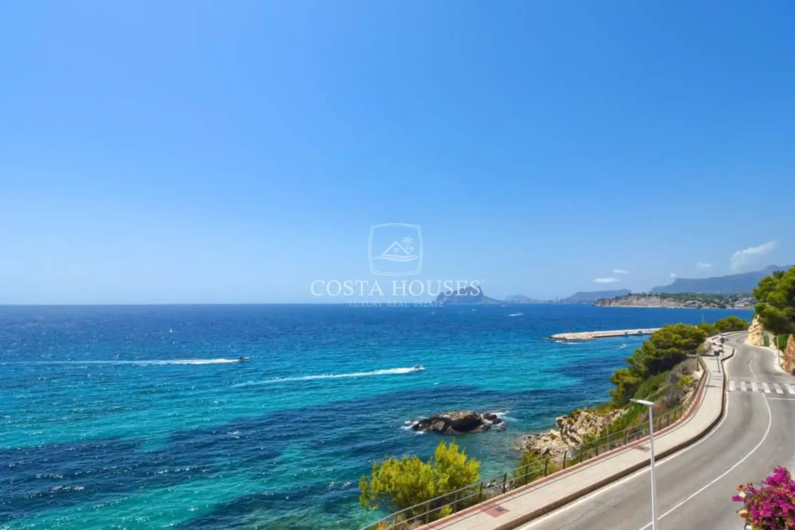 Vista exterior de Ático en venta en Moraira con Aire acondicionado, Jardín privado y Terraza
