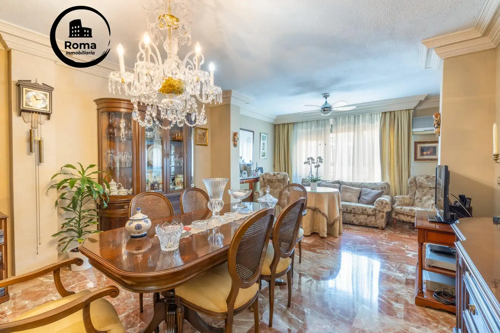 Flat with lift for sale in Calle Marqués de los Vélez 1