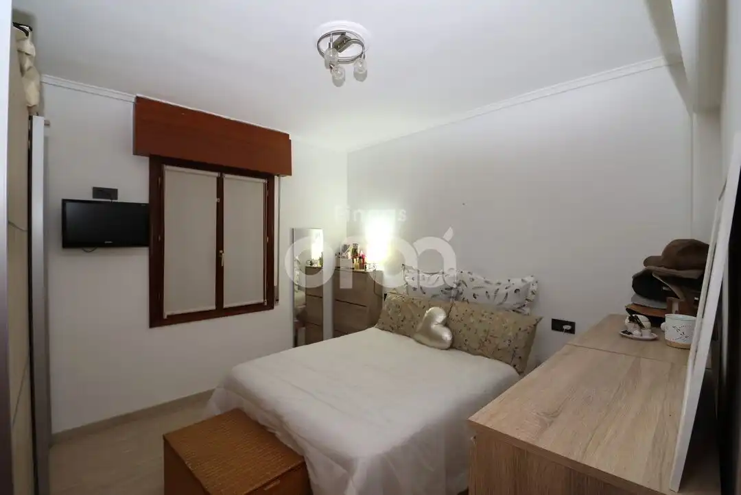 Bedroom of Flat for sale in Santurtzi   with Heating and Furnished