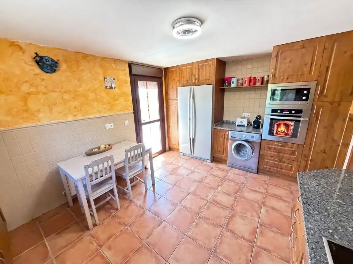 Cocina de Casa o chalet en venta en Chiloeches con Aire acondicionado, Calefacción y Jardín privado