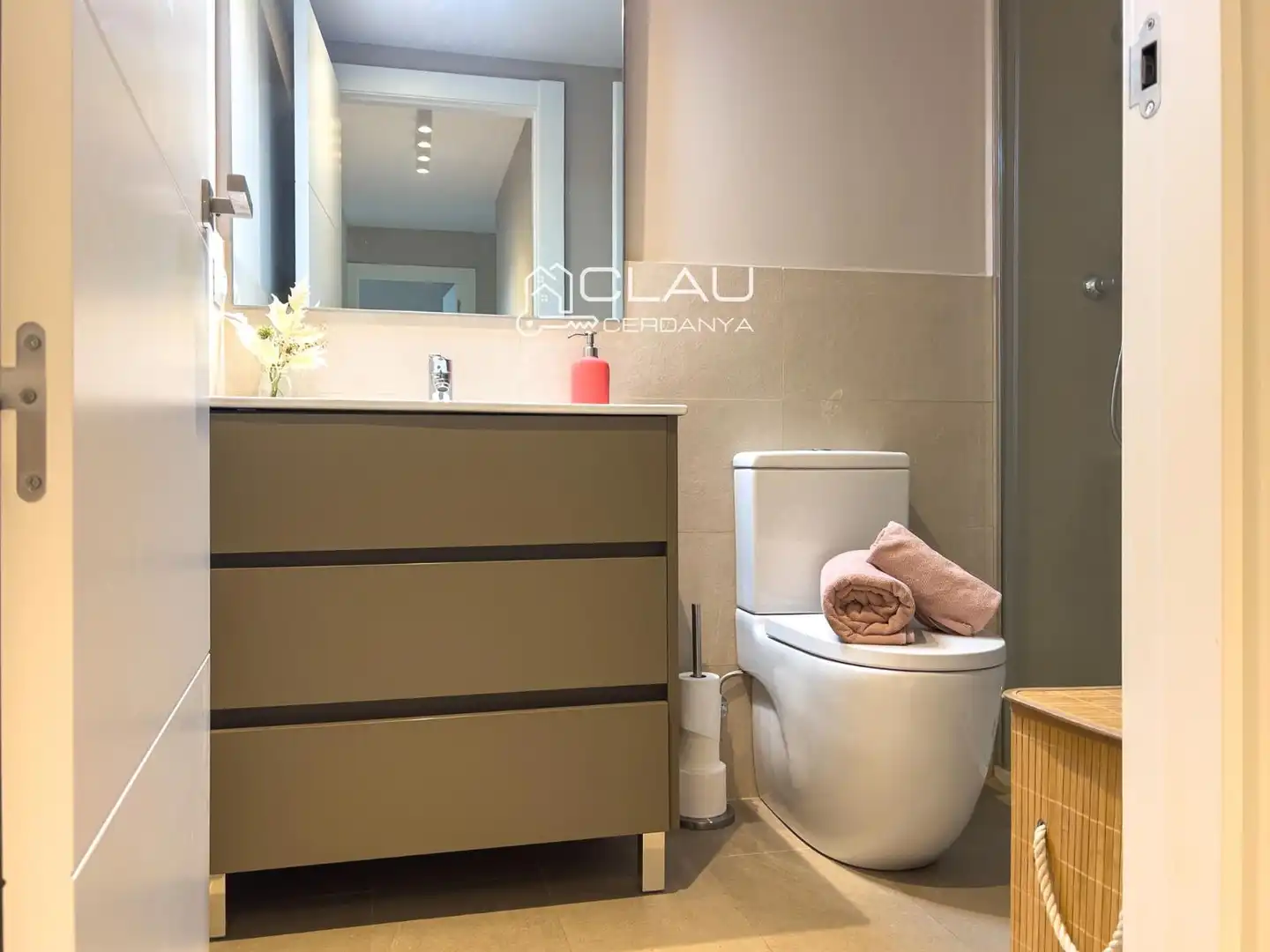 Baño de Piso en venta en Sainte - Léocadie con Calefacción, Jardín privado y Parquet