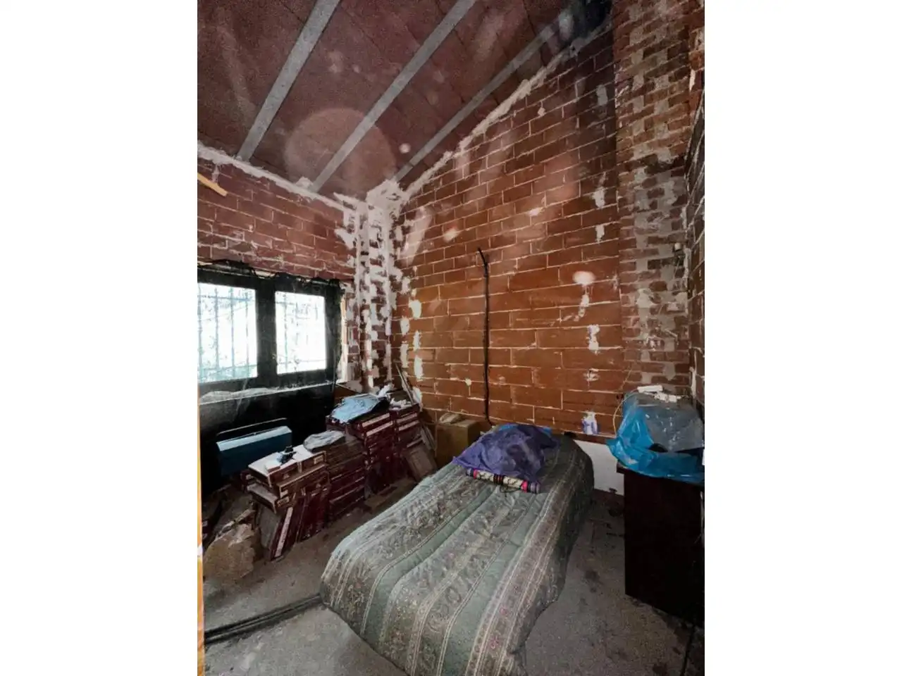 Habitación de Local en venta en El Atazar