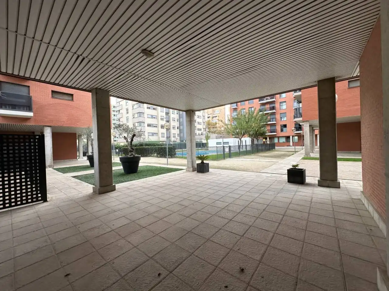 Pis amb terrassa de lloguer a Calle Reina Violante, imagen 43