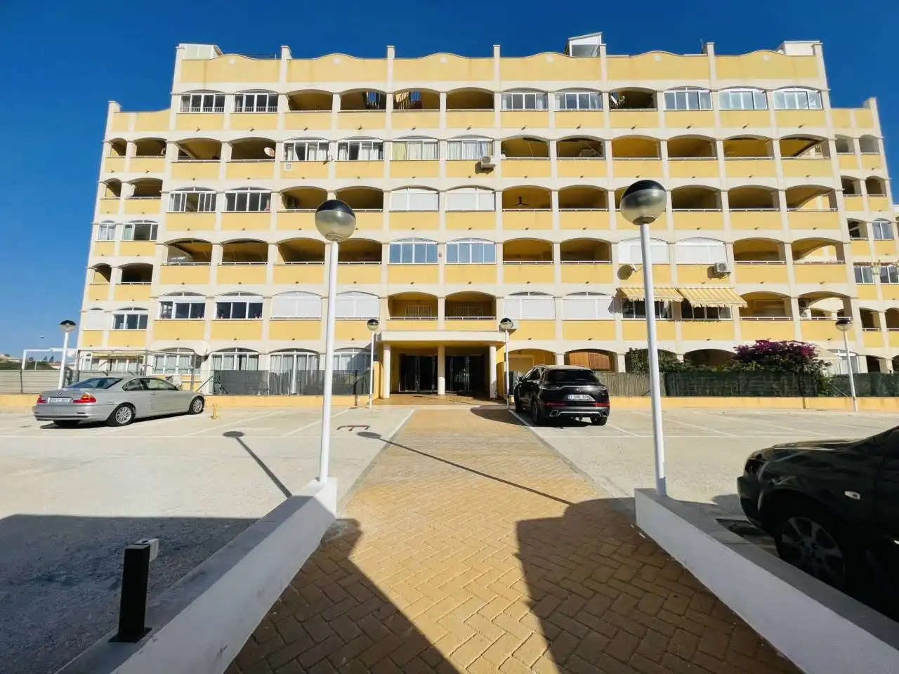 Exterior view of Flat for sale in Torrevieja  with Balcony and Community pool