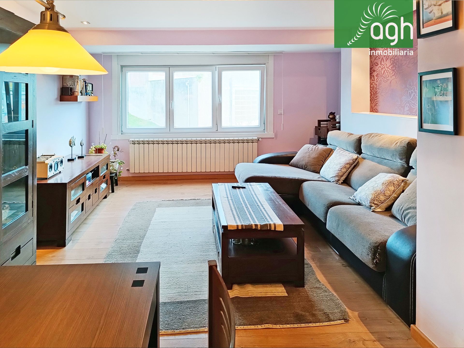 Sala de estar de Piso en venta en A Coruña Capital  con Calefacción y Amueblado