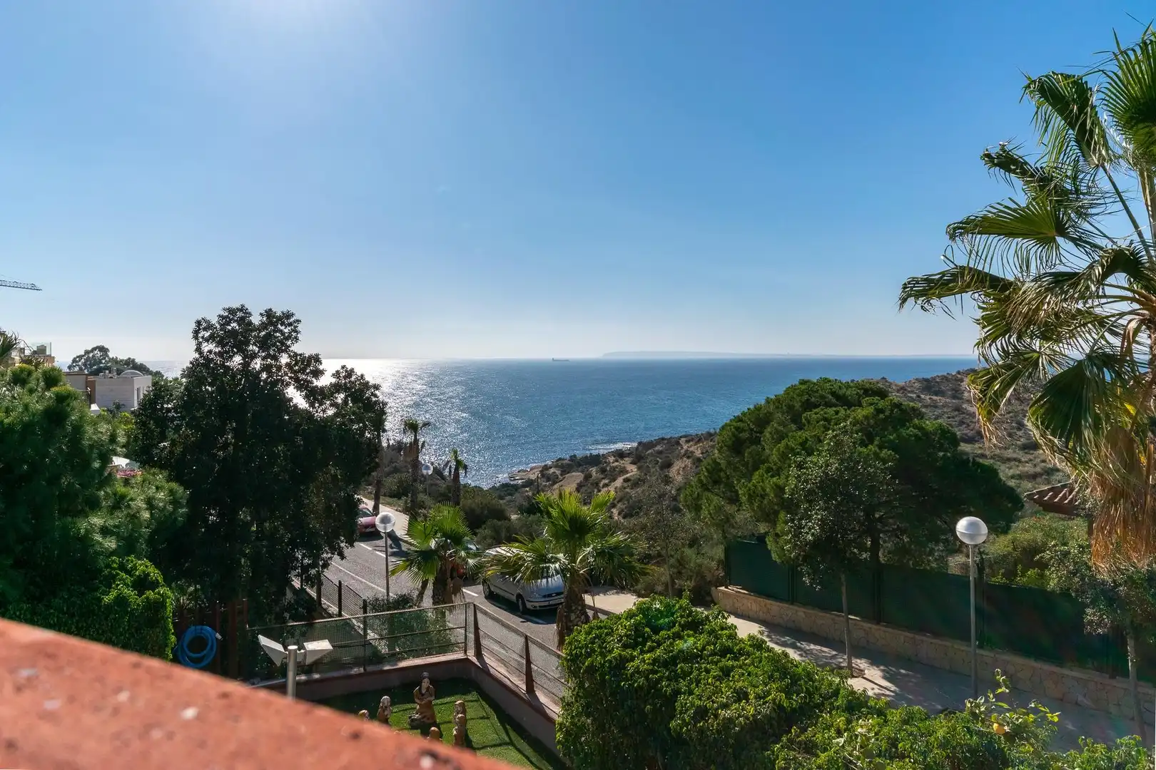 Vista exterior de Casa o chalet en venta en Alicante / Alacant con Aire acondicionado, Calefacción y Jardín privado