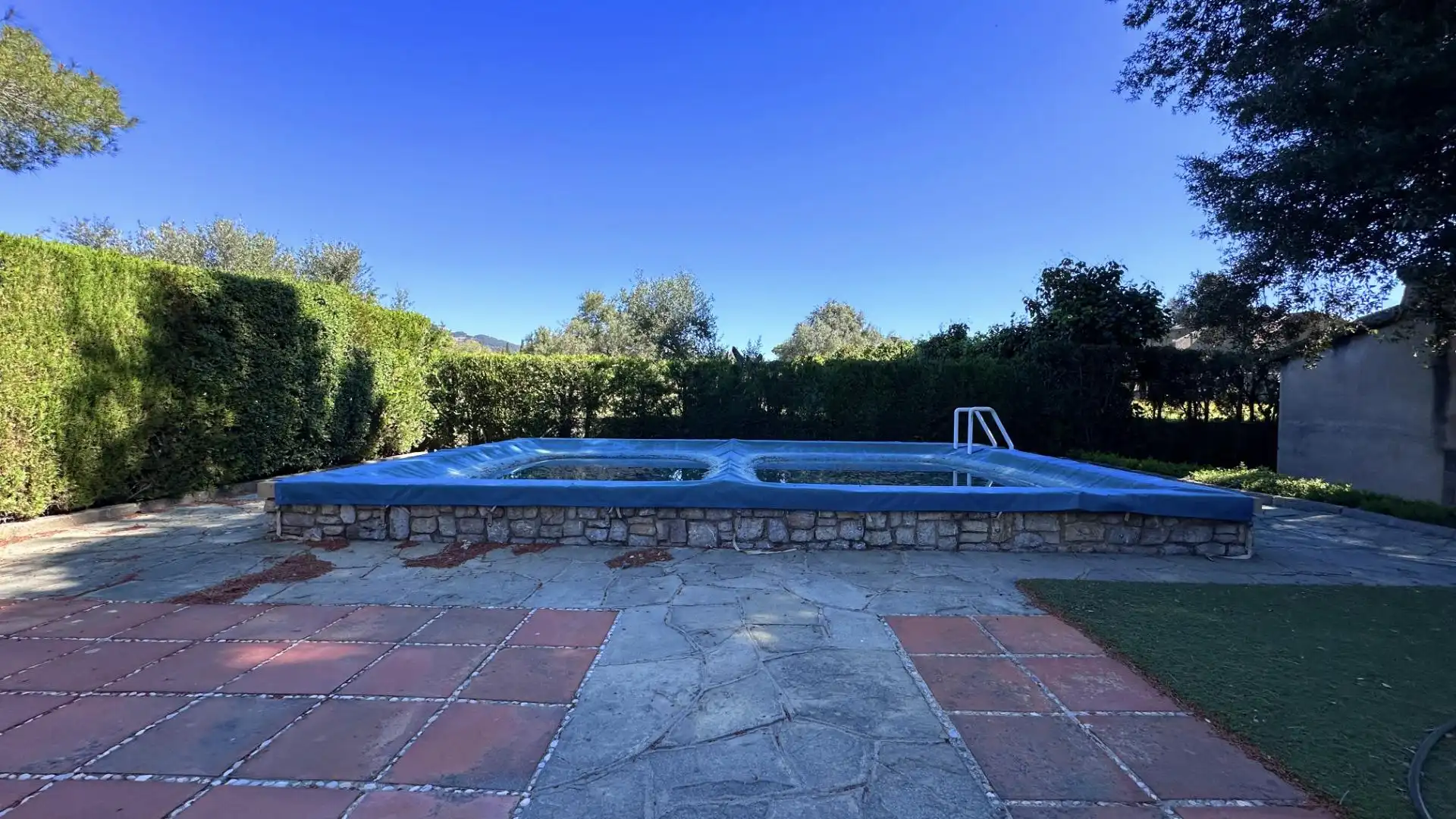 Piscina de Casa o chalet en venta en Terrassa con Aire acondicionado, Calefacción y Jardín privado