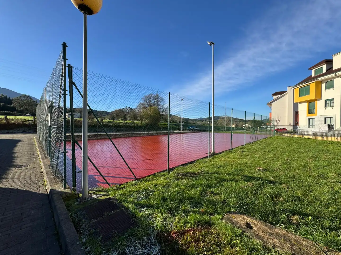 Piscina de Piso en venta en Parres con Calefacción, Jardín privado y Trastero