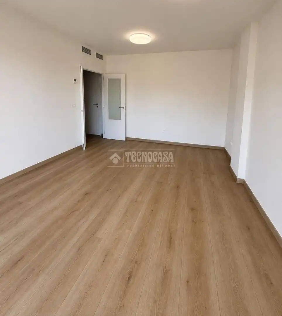 Habitación de Piso de alquiler en Camas con Terraza y Trastero