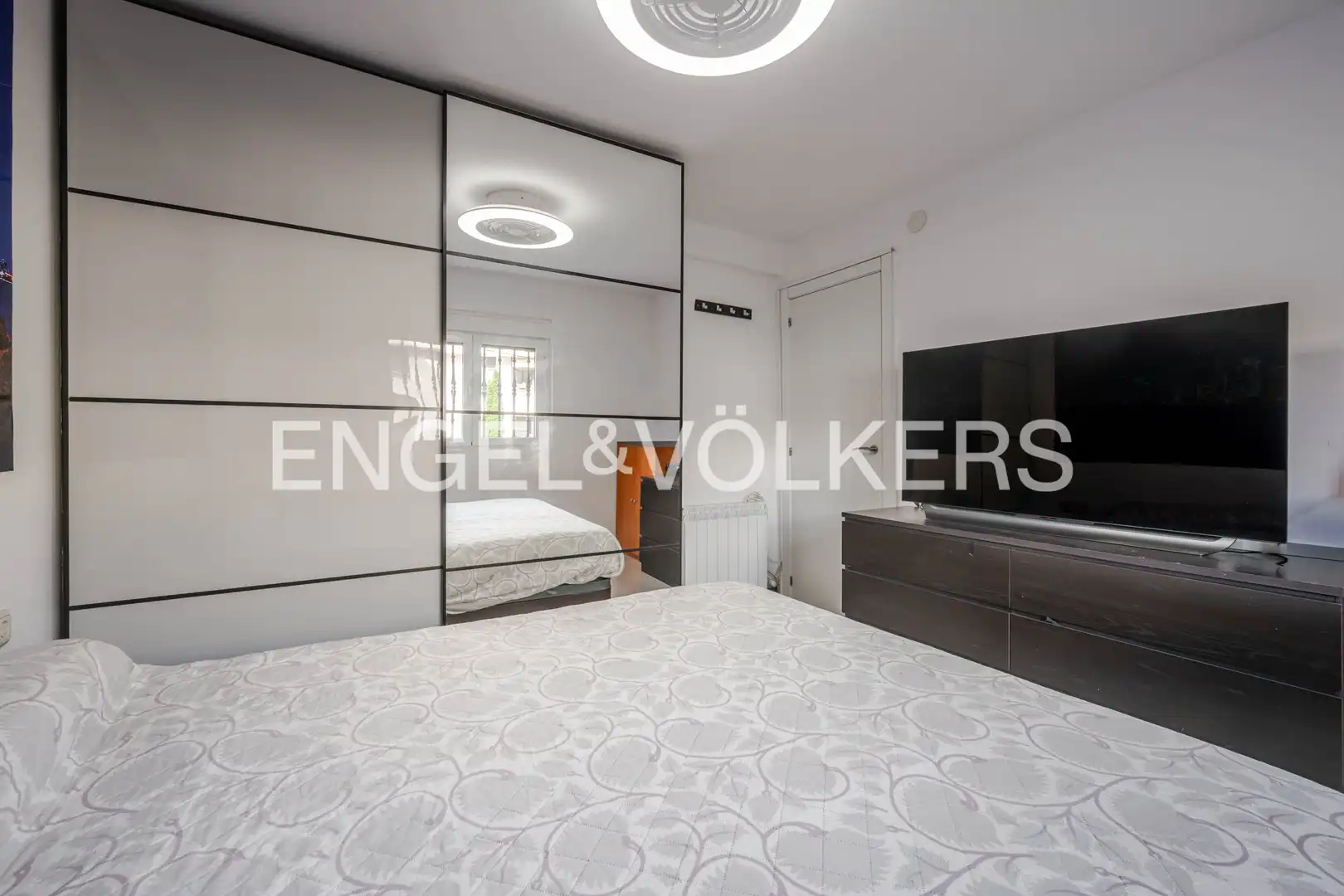 Flat with garden for sale in Zubiaurre Pasealekua, imagen 20