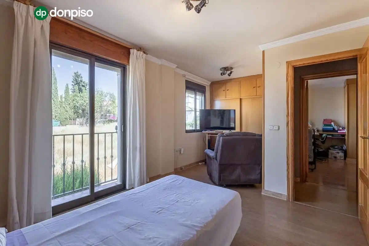 Chalet con piscina en venta en Gójar, imagen 19