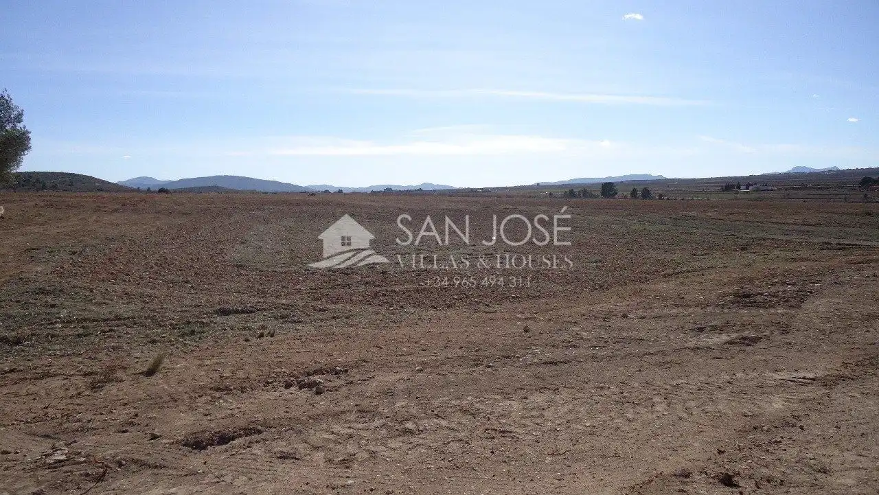 Finca rústica en venda en Yecla