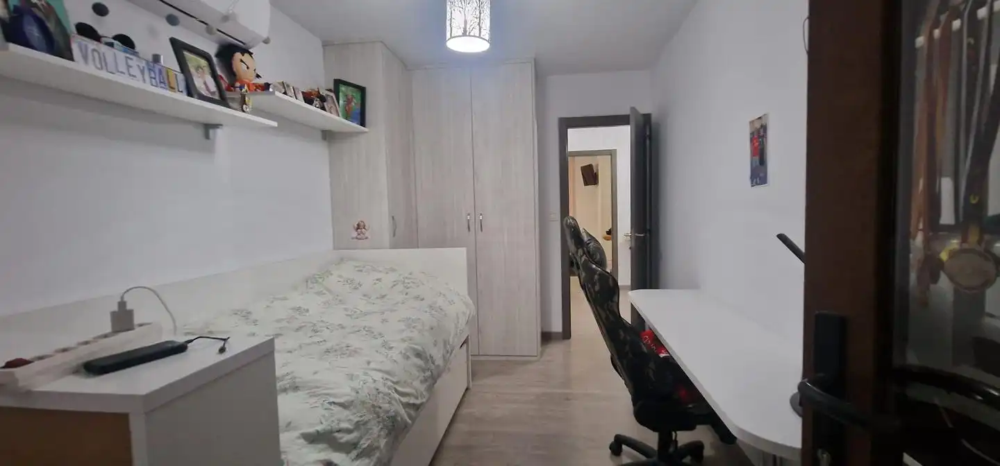Dormitori de Casa o xalet en venda en Cadrete amb Aire condicionat, Calefacció i Jardí privat