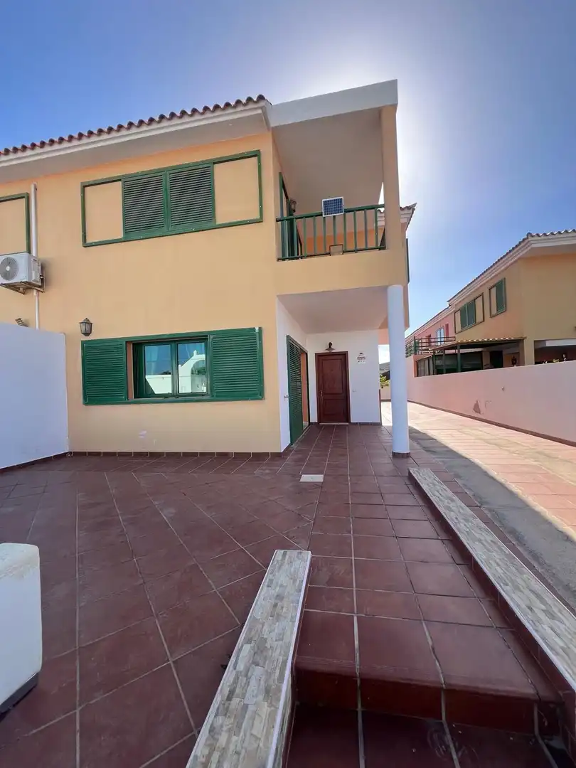 Vista exterior de Casa adosada de alquiler en Tuineje con Jardín privado, Terraza y Amueblado