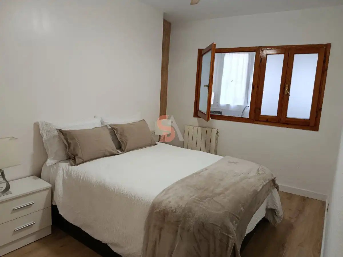 Bedroom of Flat for rent in Valladolid  with Heating