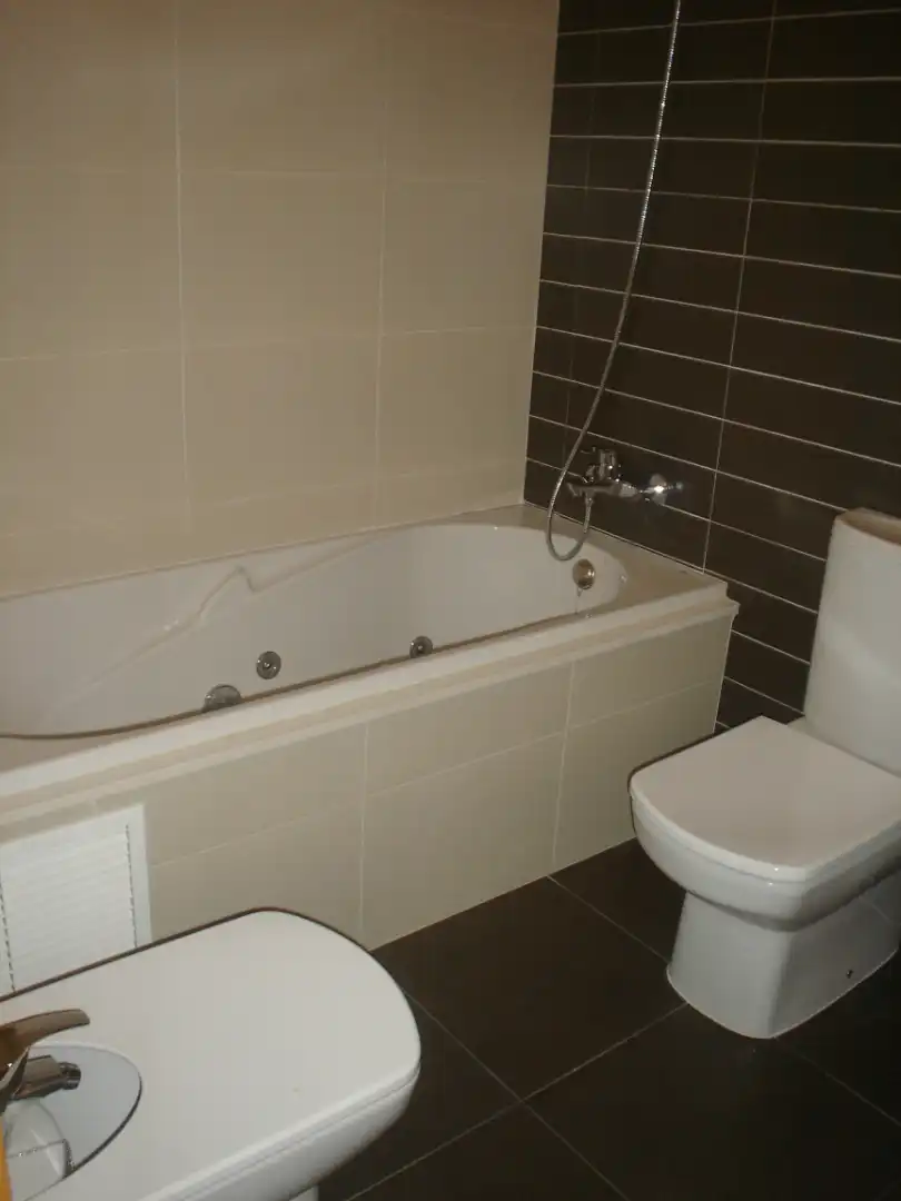 Baño de Piso en venta en Guadassuar con Aire acondicionado, Trastero y Amueblado