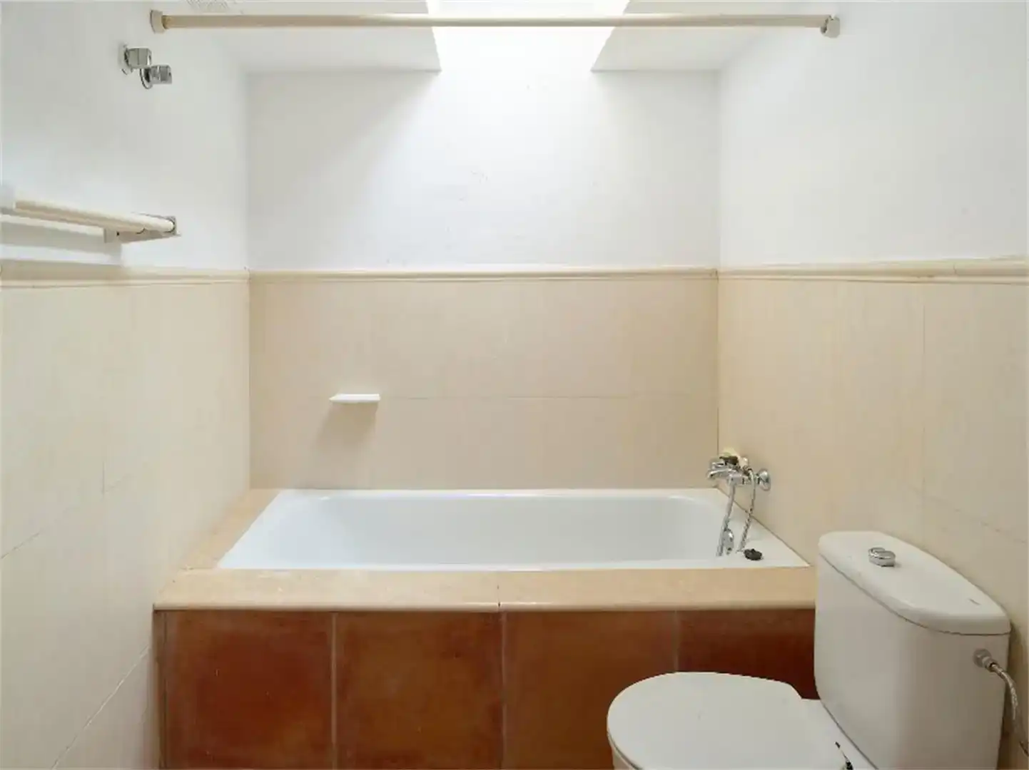 Bany de Casa o xalet en venda en  Palma de Mallorca amb Jardí privat, Traster i Piscina