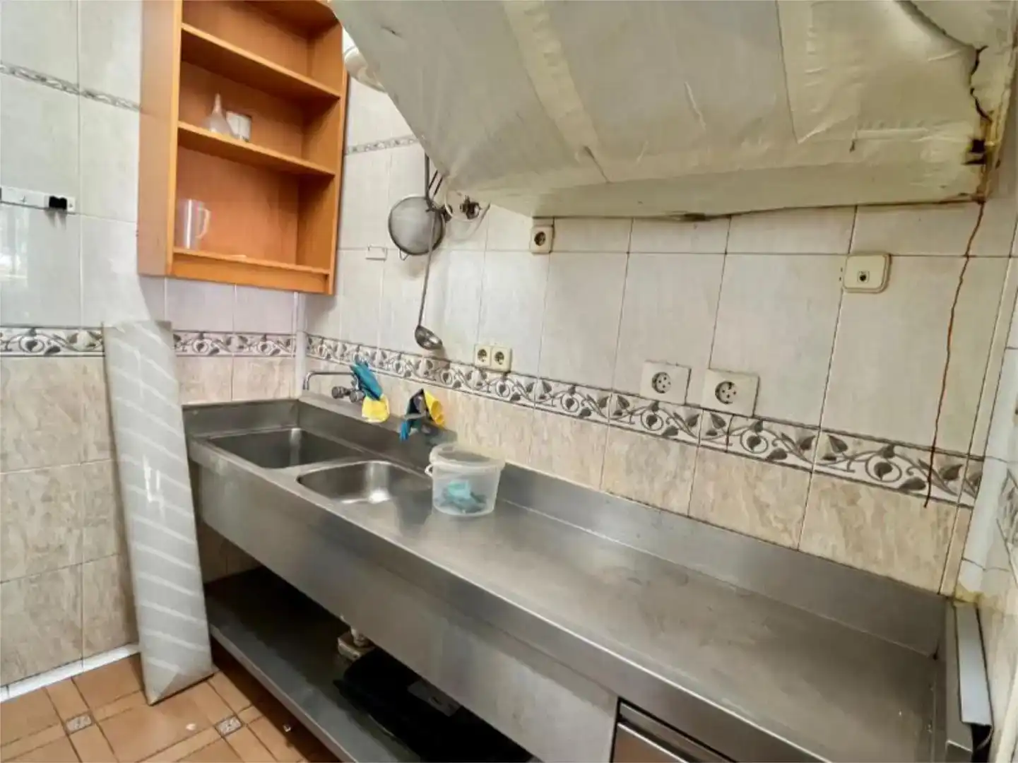 Cuina de Local en venda en Madrid amb Moblat