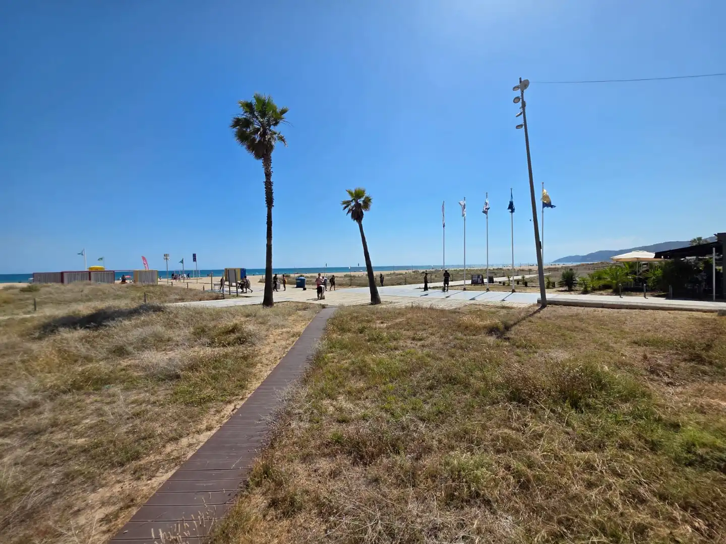 Außenansicht von Wohnungen zum Verkauf in Castelldefels mit Heizung, Terrasse und Ofen