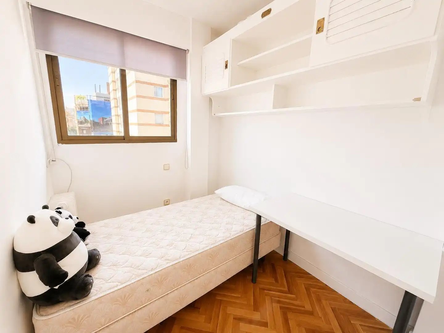 Bedroom of Flat for rent in Madrid  with Air Conditioner, Heating and Furnished