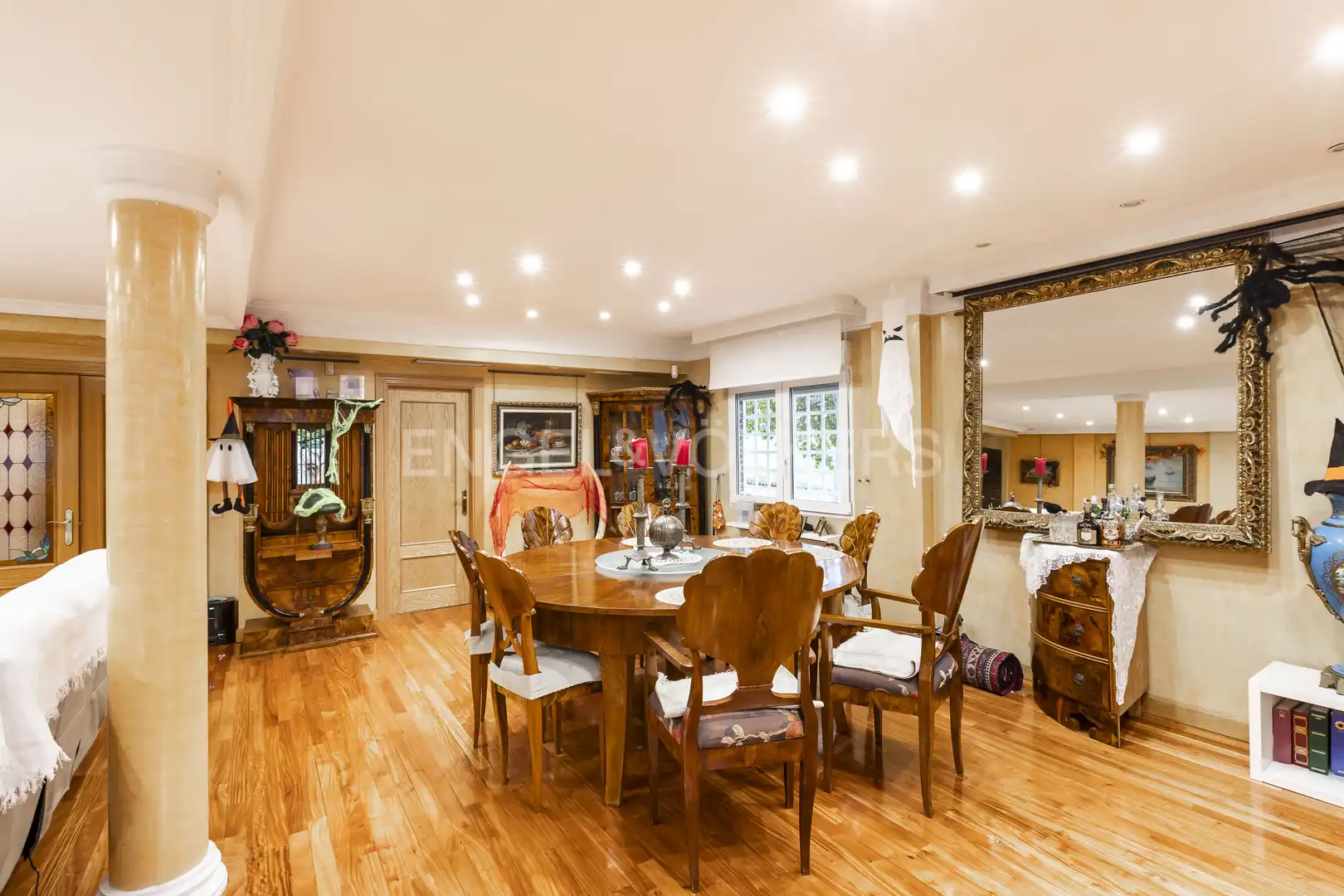 Comedor de Casa o chalet en venta en Madrid con Aire acondicionado, Calefacción y Jardín privado