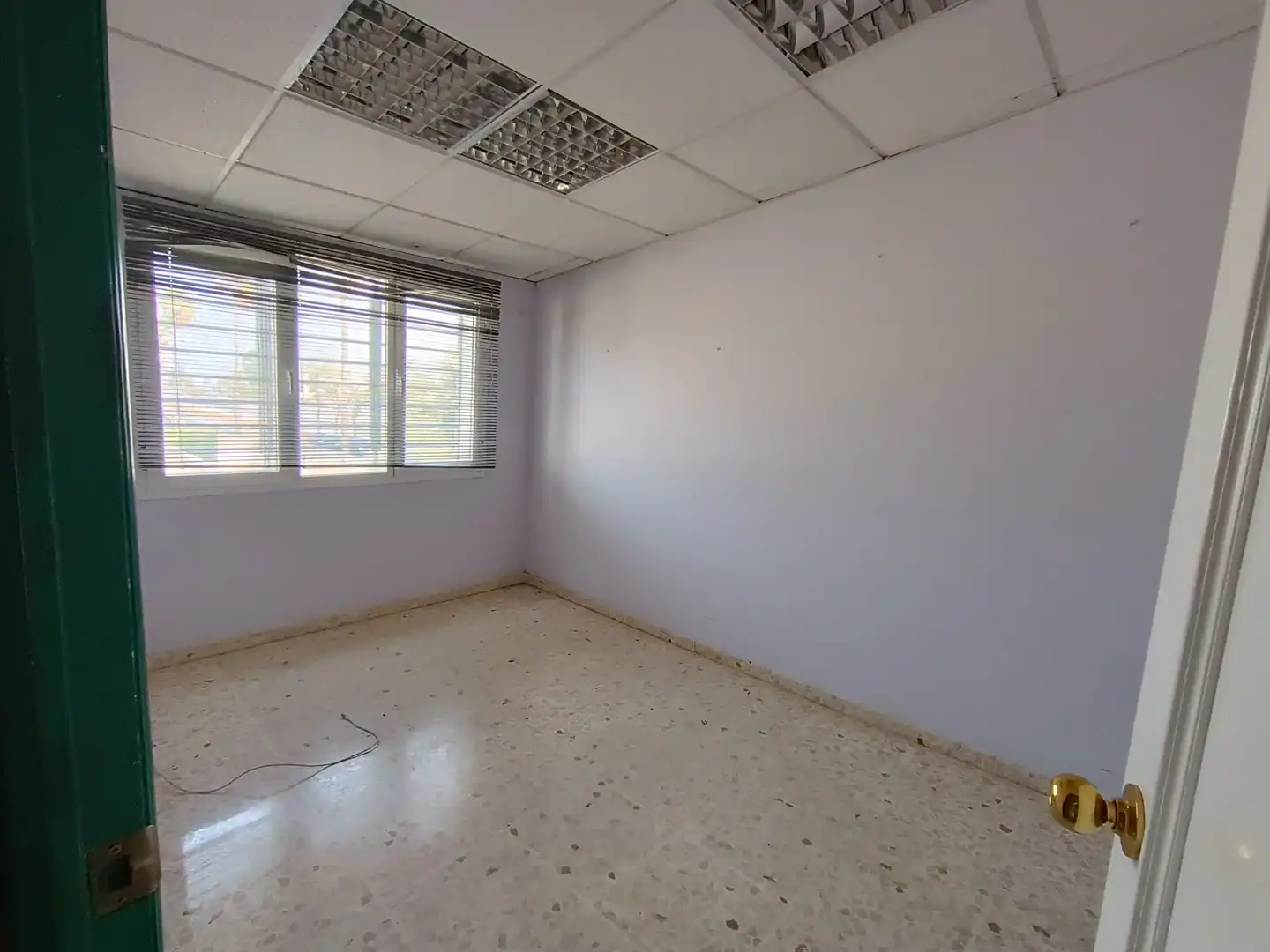 Nave industrial de alquiler en Carretera Sevilla-Cádiz, 556, La Hacienda - Nueva Andalucía