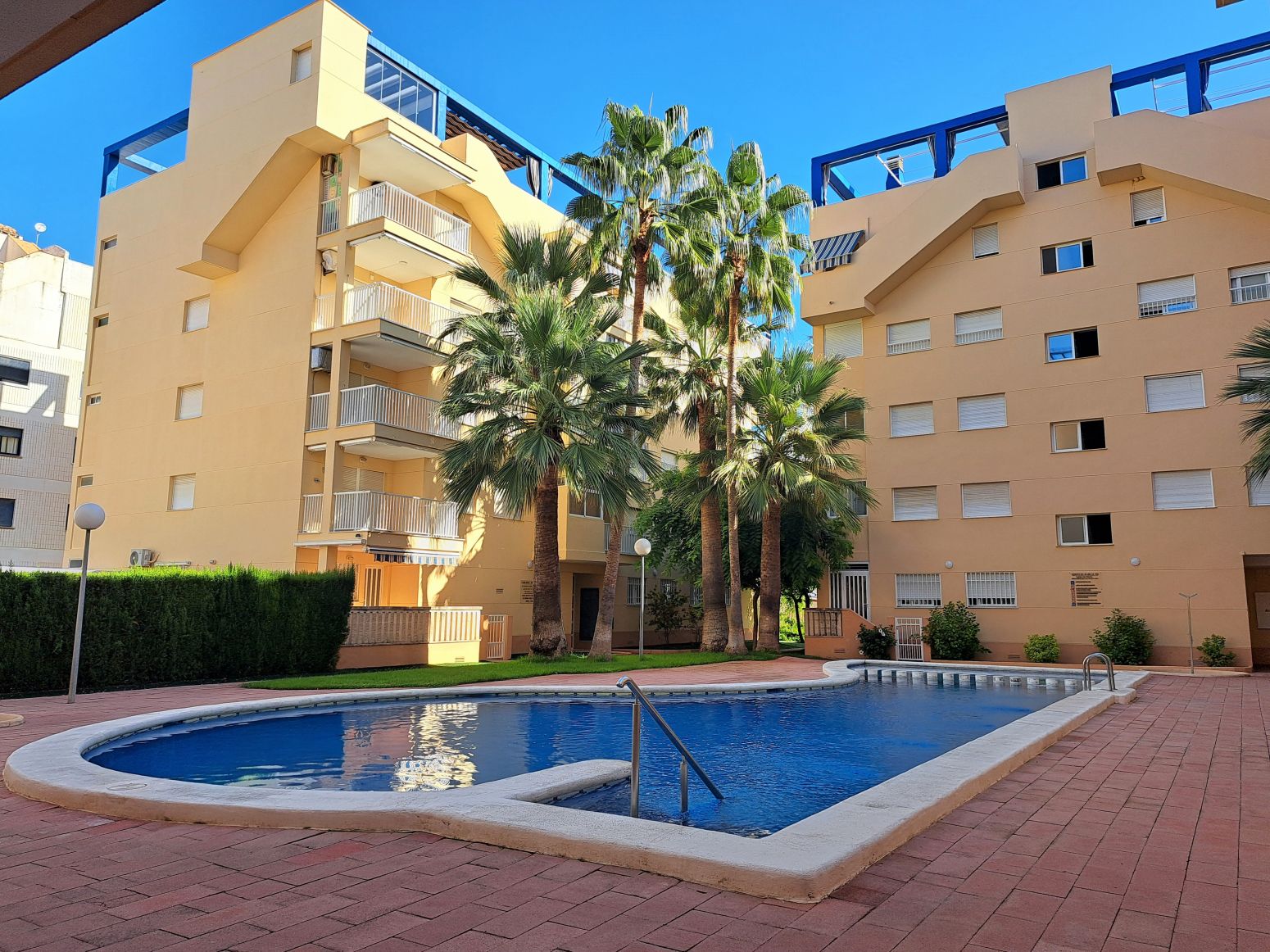 Swimming pool of Flat for sale in Daimús  with Air Conditioner, Heating and Private garden