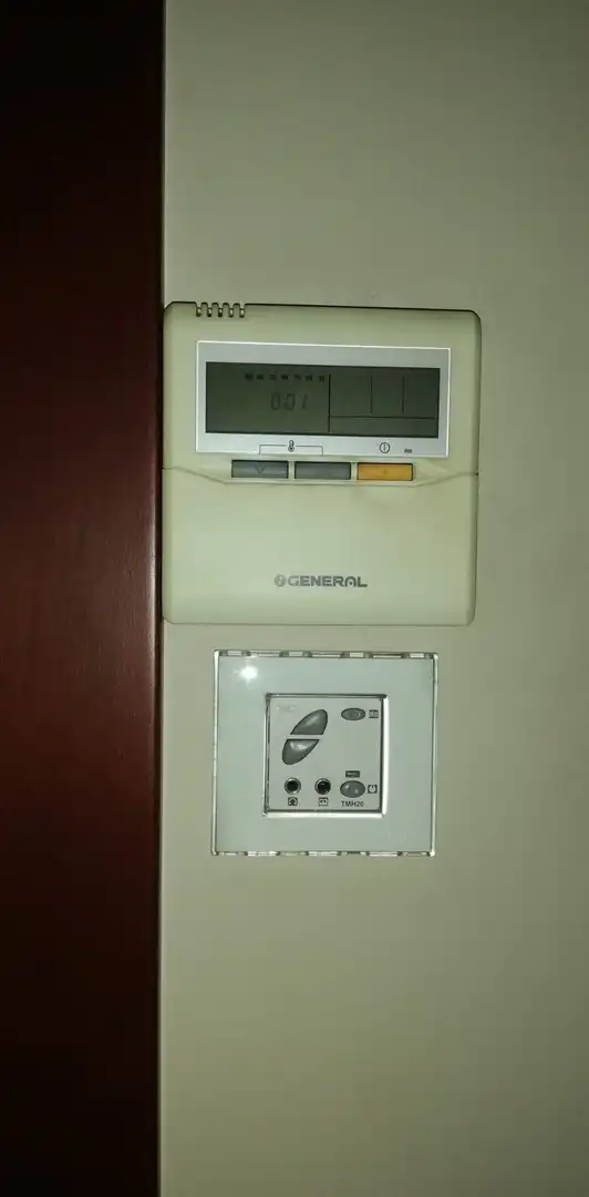 Office for sale in Murcia  with Air Conditioner