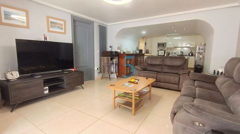 Casa cuadrúdrica de esquina de 3 dormitorios con piso separado y piscina comunitaria orientada al sur en Ciudad Quesada! Esta fant, imatge 3