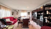 Sala d'estar de Casa o xalet en venda en Fuensalida amb Terrassa