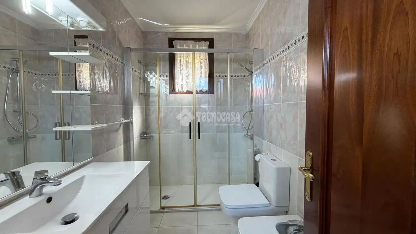 Baño de Piso en venta en Bilbao  con Calefacción y Amueblado