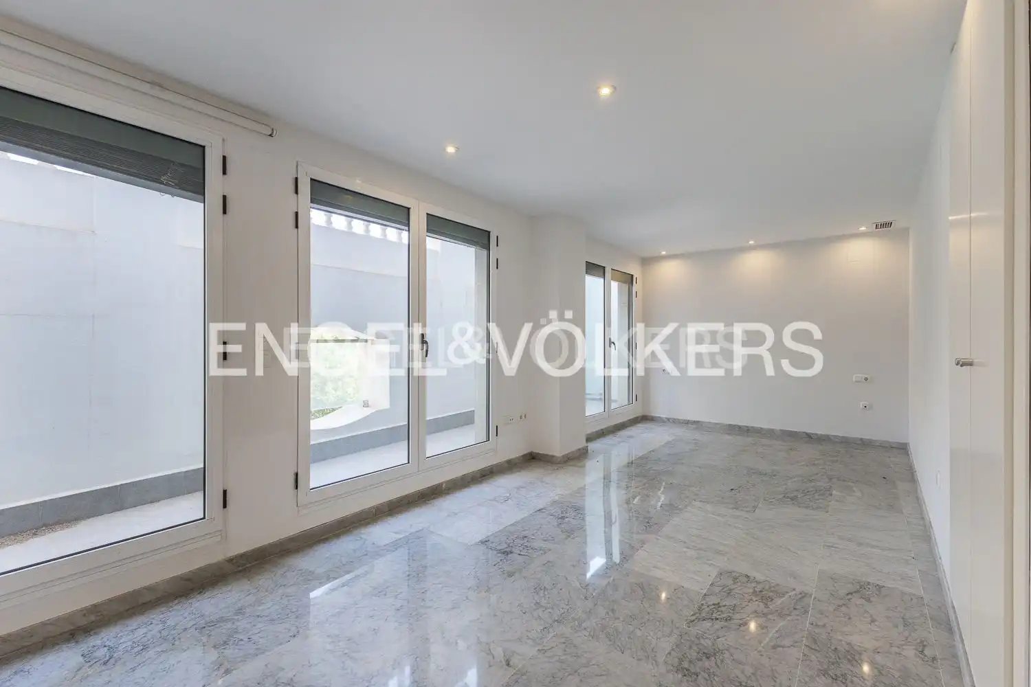 Piso en venta en Valencia con Aire acondicionado, Calefacción y Terraza