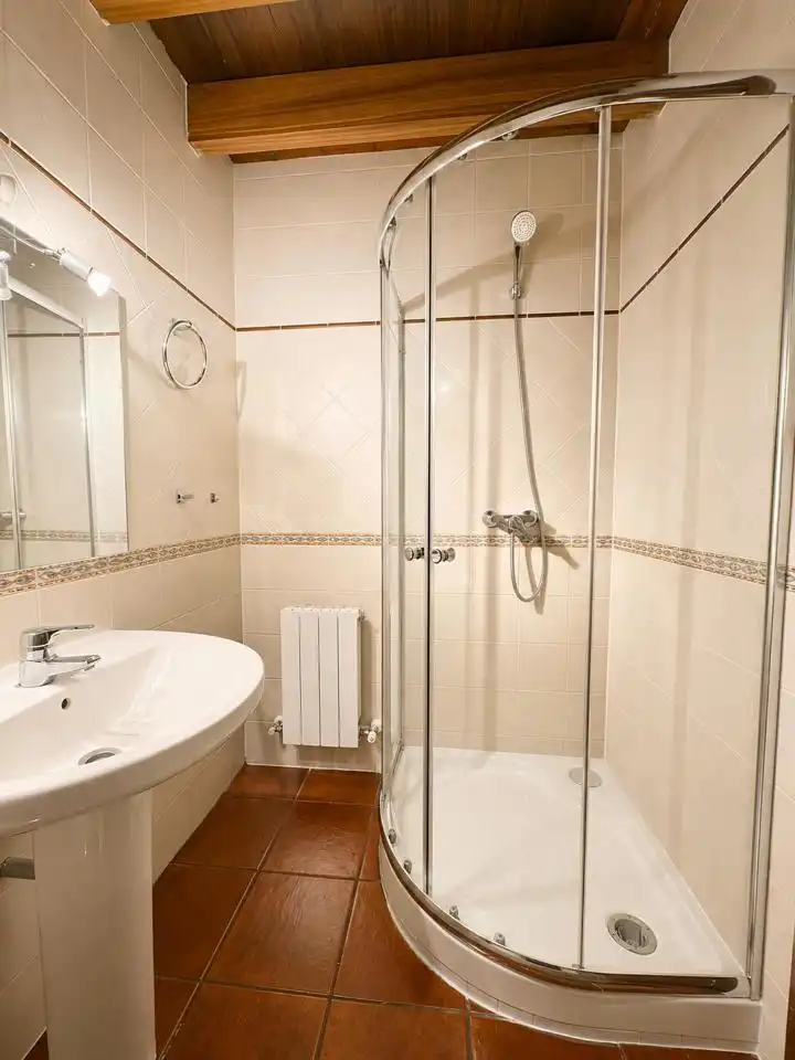 Badezimmer von Haus oder Chalet zur Miete in Segovia mit Heizung, Terrasse und Möbliert