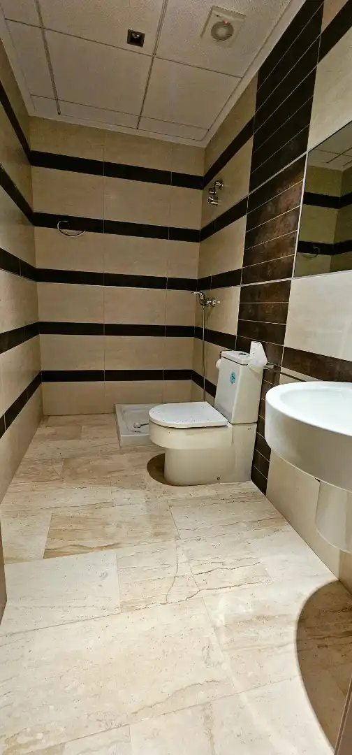 Inmuebles singulares con ascensor en venta en Avenida Santa Eulalia 64, imagen 41