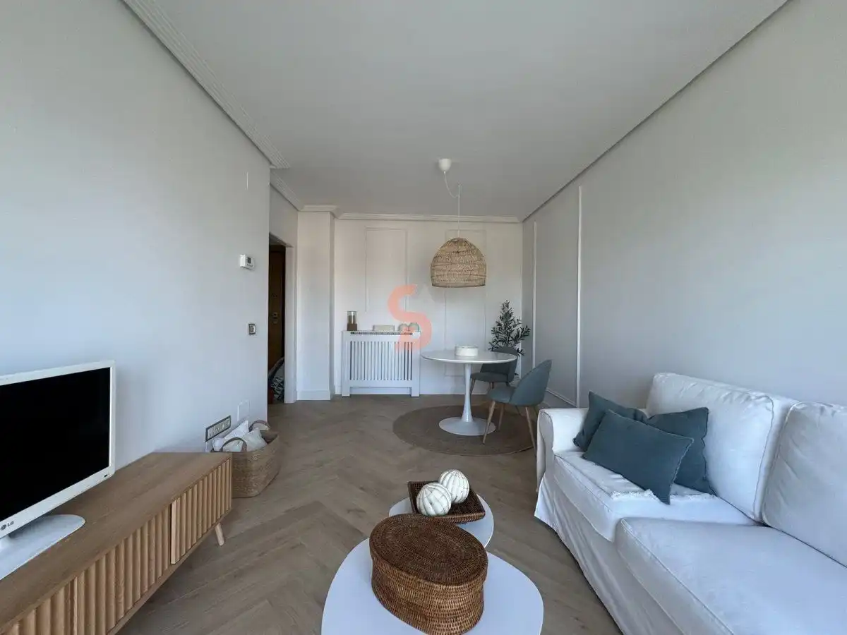 Wohnzimmer von Wohnung zur Miete in Valladolid mit Heizung, Möbliert und Gemeinschaftspool