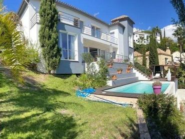 Xalet amb piscina en venda a Calle Los Arqueros 100