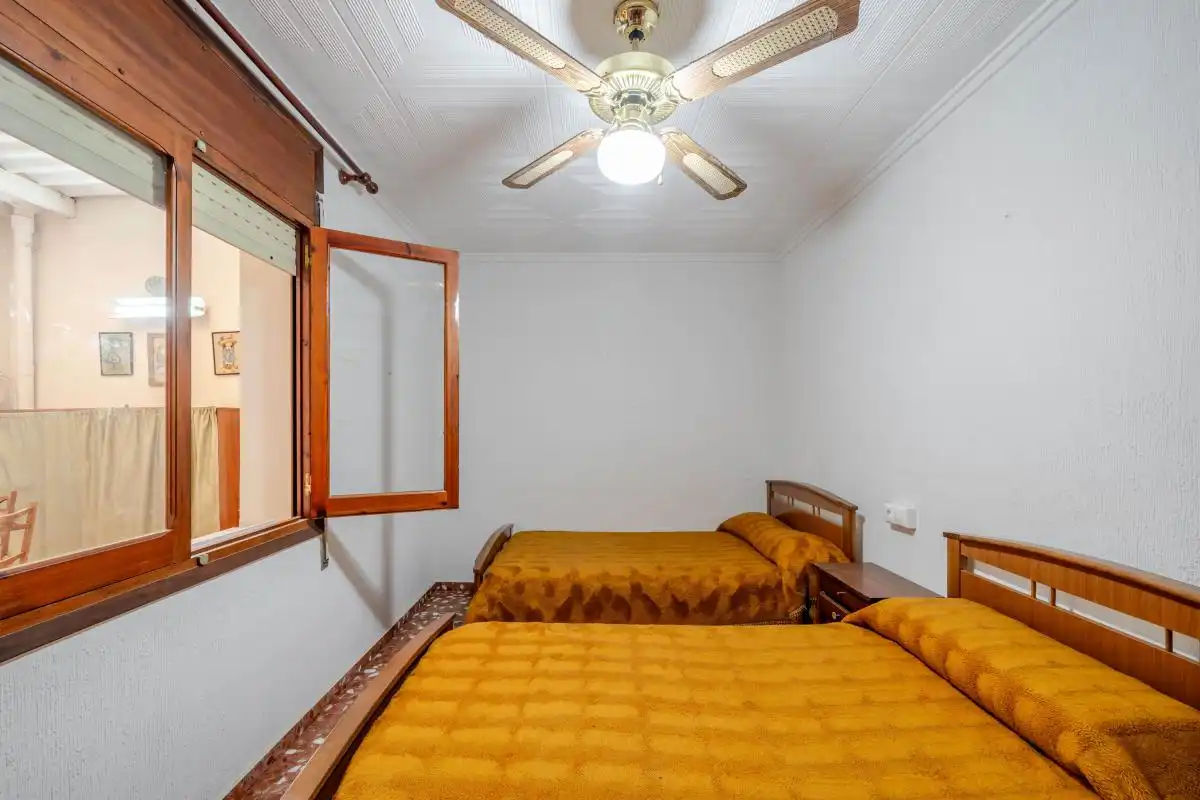 Bedroom of Houses for sale in Mutxamel  with Heating, Terrace and Furnished