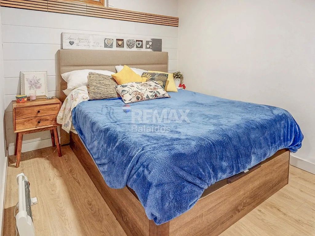 Habitación de Casa adosada en venta en Vigo 