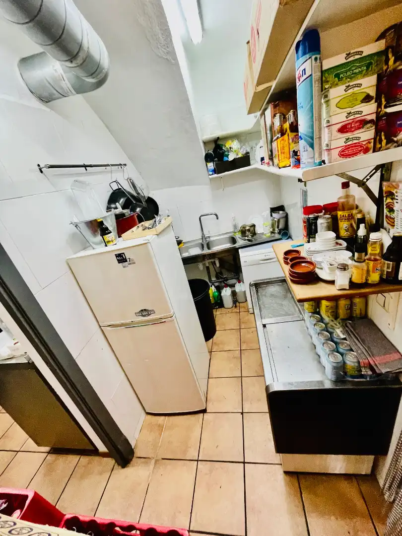 Cuina de Local en venda en Tordera amb Terrassa, Moblat i Internet