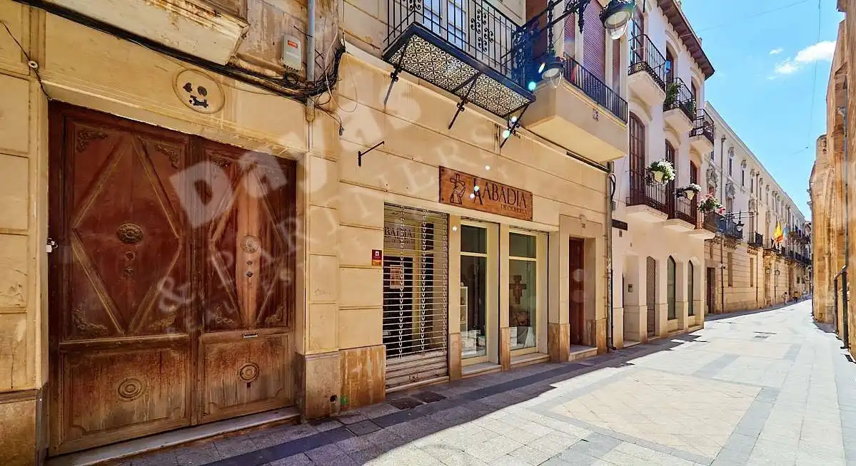 Vista exterior de Casa o xalet en venda en Orihuela amb Balcó